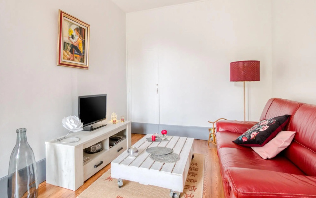 Garden-view Holiday Home in Bligny-sur-ouche With Terrace