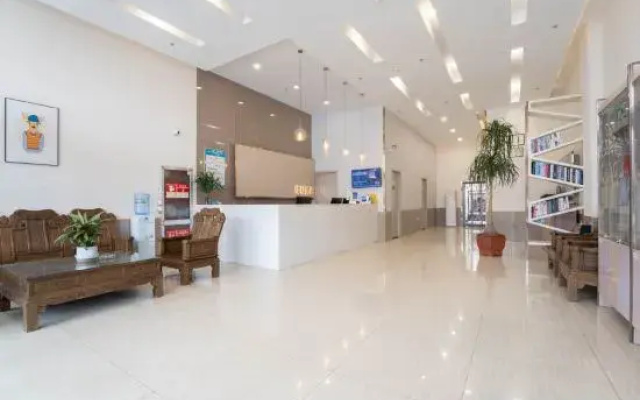 Grace Inn (Panshi New Town, Xiangjiang East Road, Cao County)