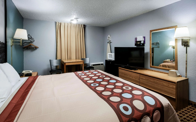 Super 8 by Wyndham Elk City