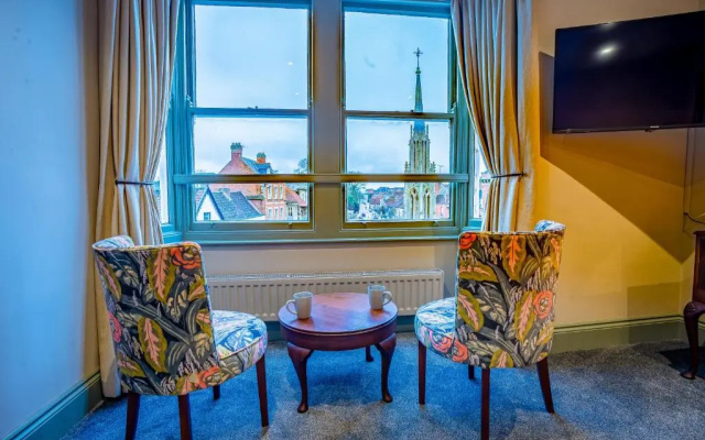 The Crown Hotel