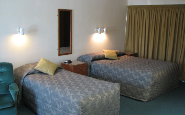 Sundowner Motel