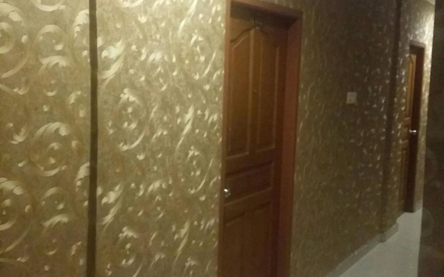 Golden Hotel
