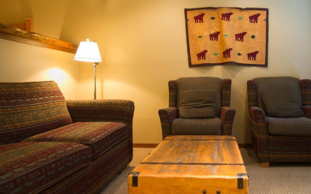 Snow Creek Lodge by Fernie Lodging Co