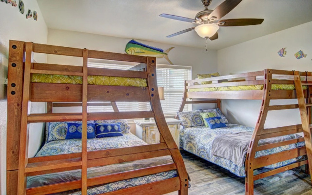 Buena Vista 3 Bedroom Condo by RedAwning