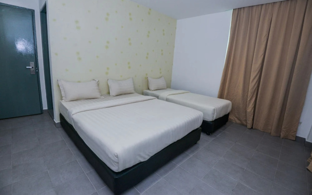 Alpha Hotel