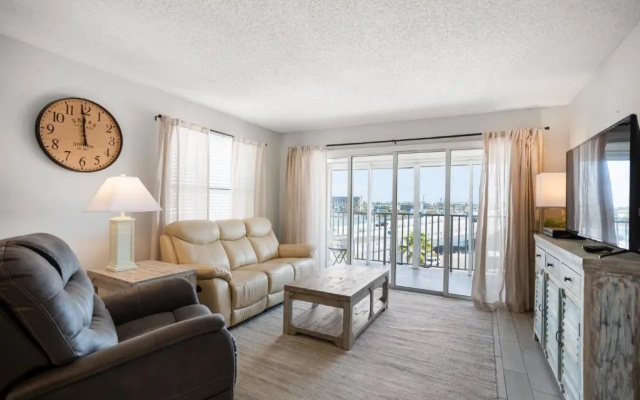405 Beach Place Condos