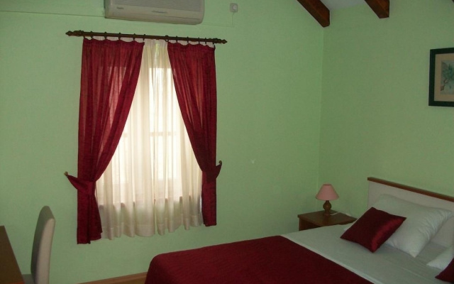 Room Jare - in old town R1 zelena Trogir, Riviera Trogir