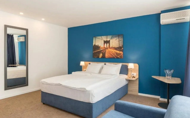 Premium Crown Suites