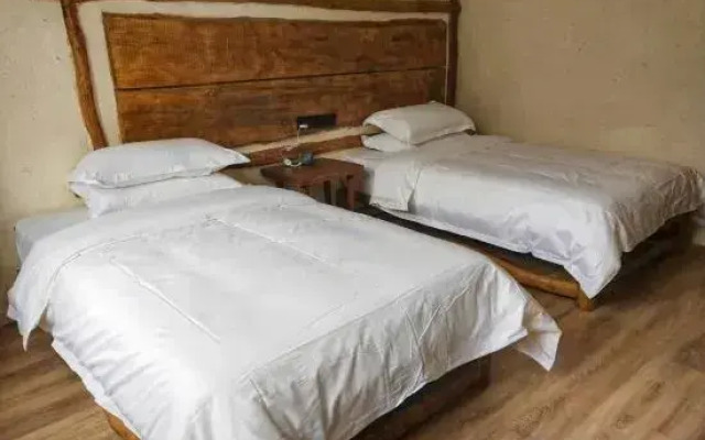 Hailuogou Mulin Sencun Hotel