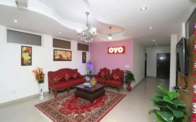 Kehar Palace by OYO Rooms