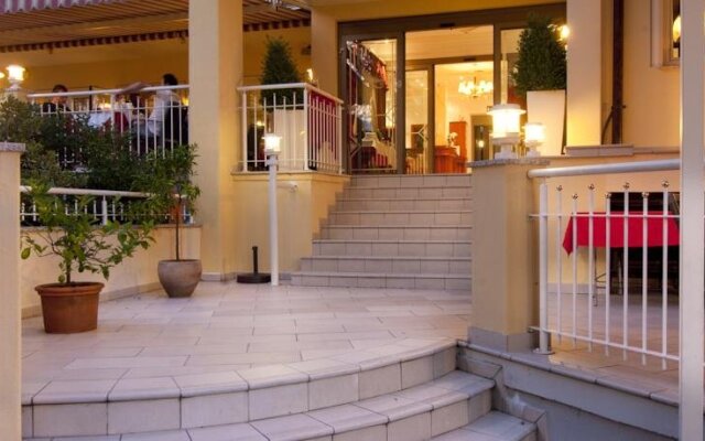 Hotel Rotwand Лаивес вид на фасад
