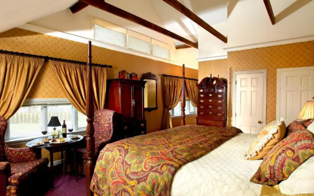Copper Beech Inn