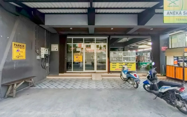 RedDoorz Syariah @ Innap Guest House Alun Alun Sragen