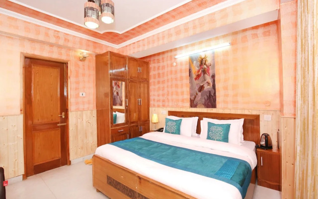 OYO 10411 Home Family Suite Panthaghati Shimla