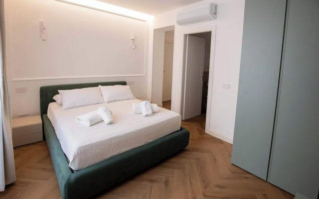 Colosseum Holidays - Luxury 3 Bedroom Apartment