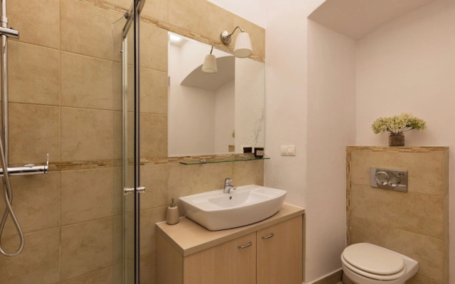 Old Town św Jana by Downtown Apartments