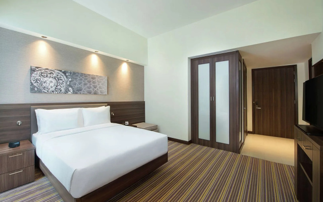 Hampton by Hilton Dubai Airport
