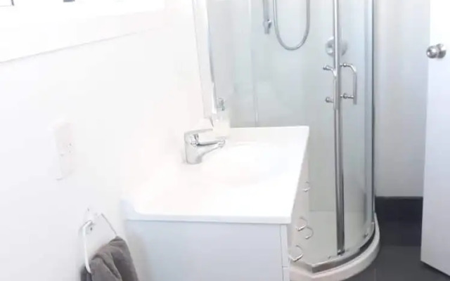 Surf N Stay Whangamata - Hostel