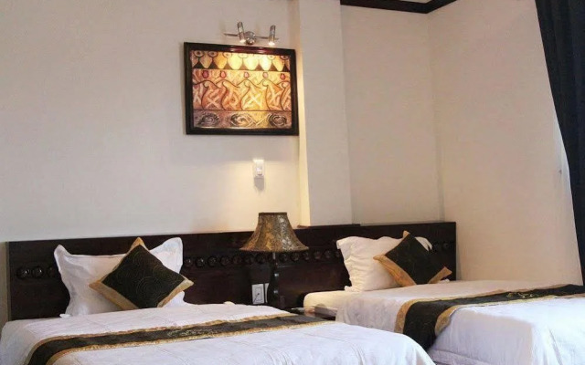 Cham Hotel