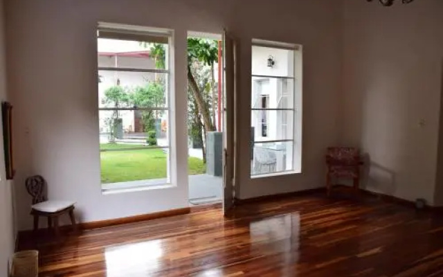 La Casa de las Magnolias