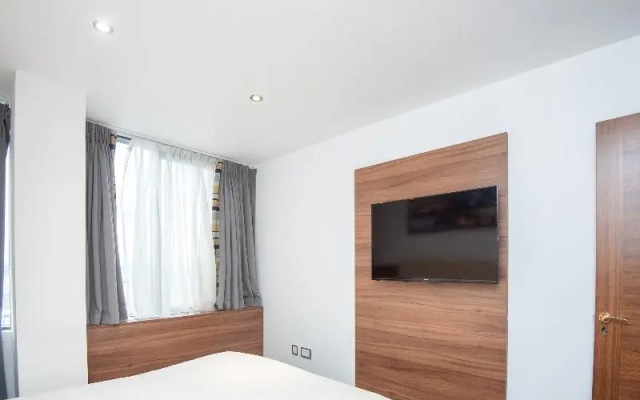OYO Livin’ Serviced Apartments