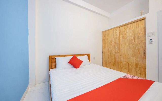May House by OYO Rooms