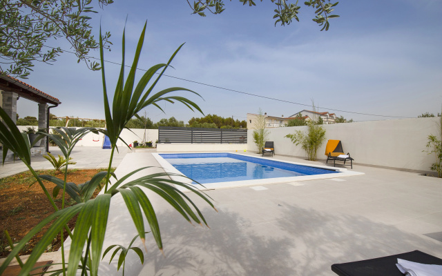 Pool Villa Divna