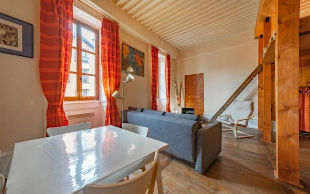 Le Sainte Claire Mezzanine studio