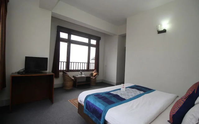 OYO 7620 Hotel Yukim Residency