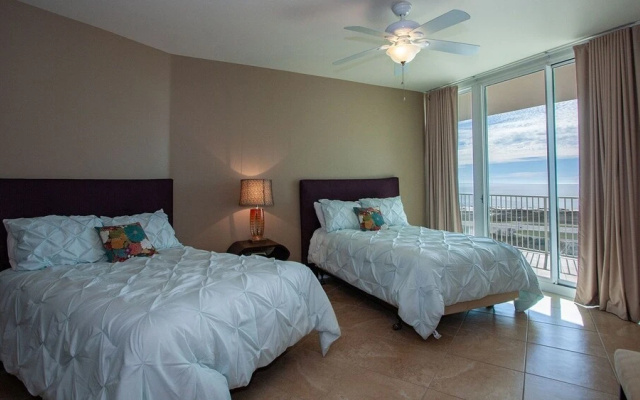 Crc1015 4 Bedroom Condo