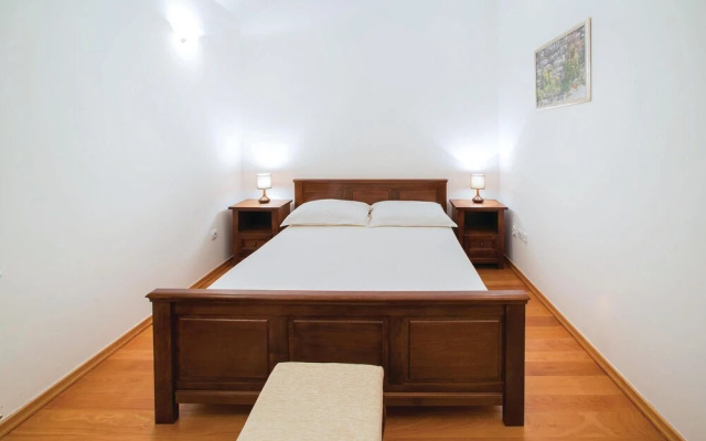 Awesome Home in Tivat With Wifi and 3 Bedrooms