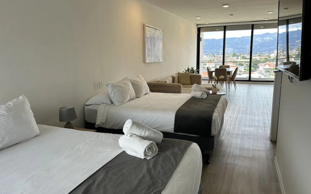 BEE Suites San Jose - Escalante