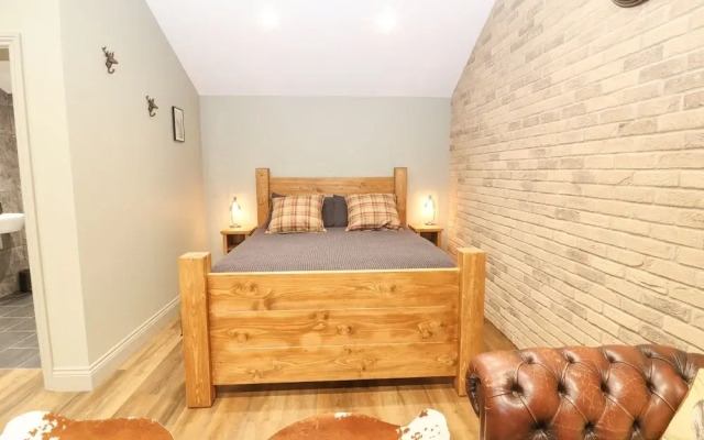 Dragonstone Lodge