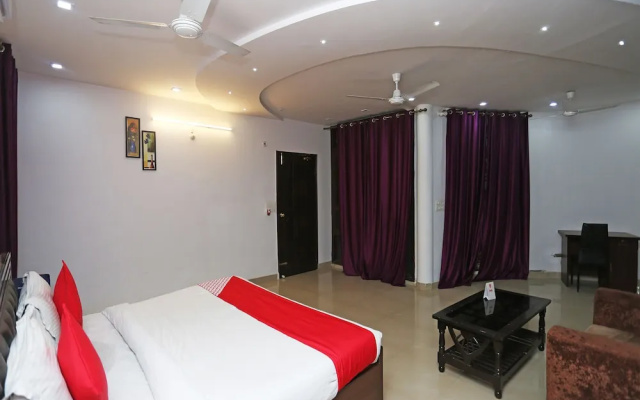 OYO 10198 Hotel Aris