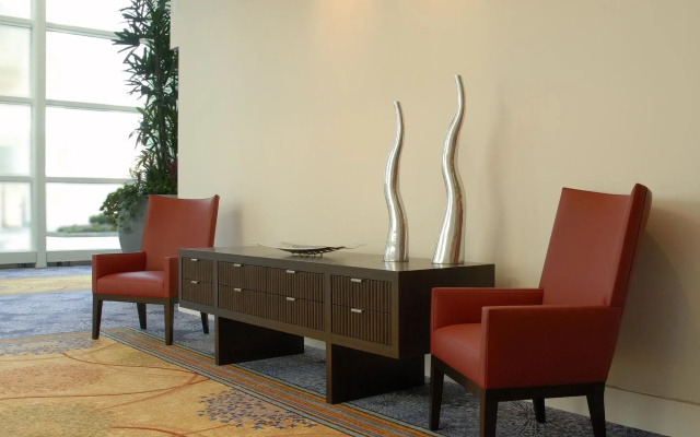 Renaissance Schaumburg Convention Center Hotel