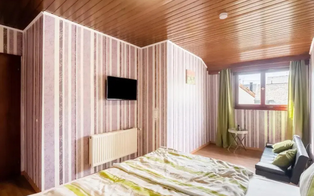 Holiday Home for Groups in Kinheim