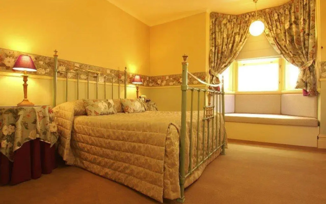The Russell Boutique Hotel