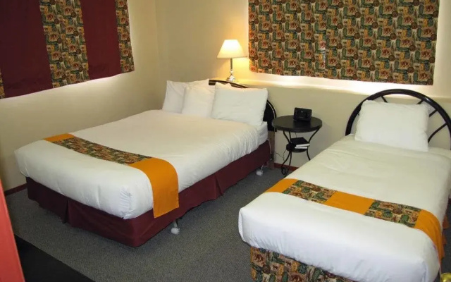 Bear Country Inn and Suites