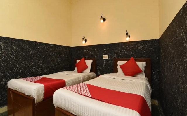 Kapur Guest House by OYO
