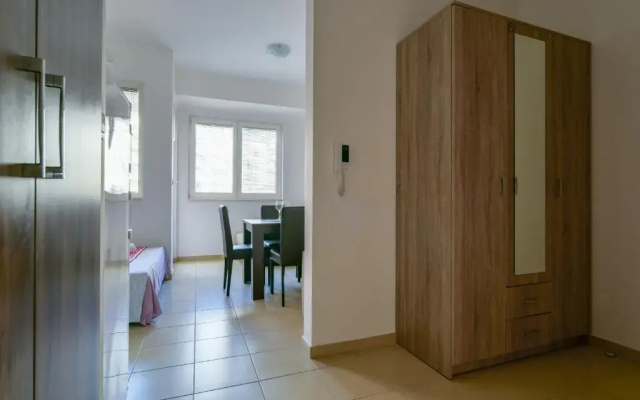 J&J Twins Apartments