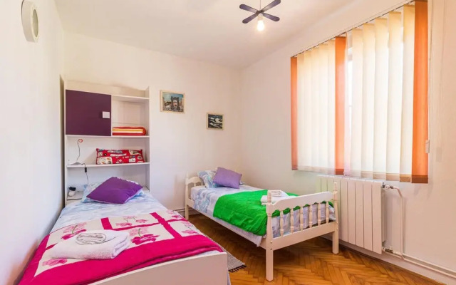 Nice Apartment in Pula With Wifi and 2 Bedrooms