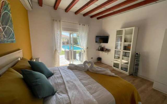 Habitación cama de matrimonio con baño privado