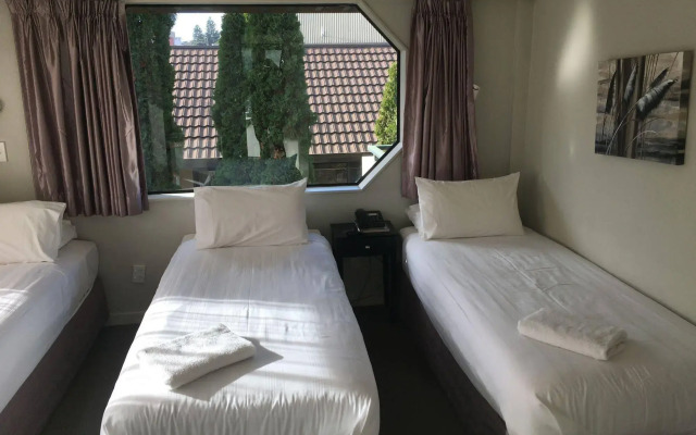 Aloha Lodge Beachside Accommodation