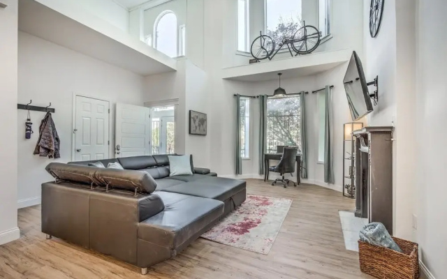 4632 First Floor Hidden Gem
