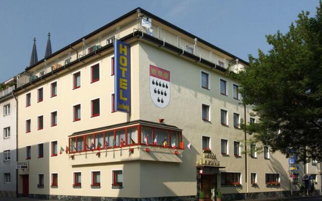 Hotel Ludwig Superior вид на фасад