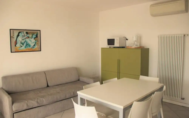 Central Lignano Apartment With Balcony
