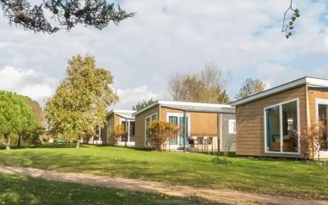 Cozy Chalet at Holiday Park Fort den Haak