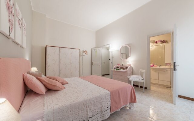 Апартаменты Patricia's Termini Apartment комната для гостей