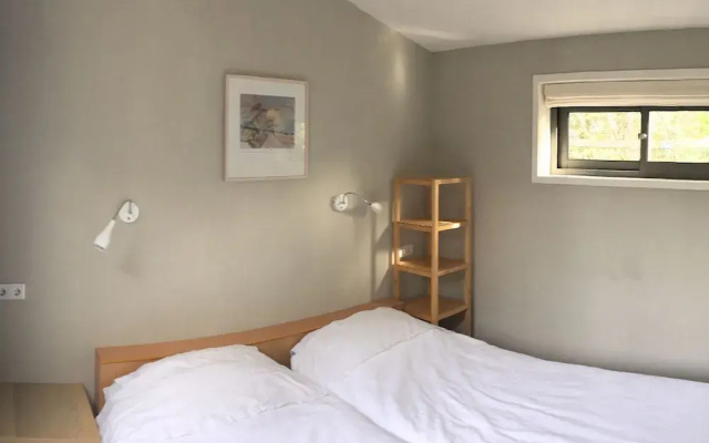 Tranquil Holiday Home in Ouddorp near Nature Reserve