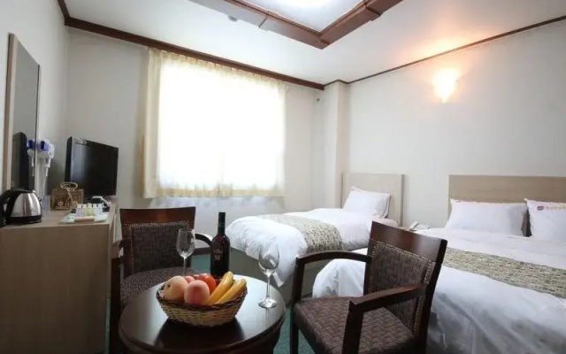 Tongyeong Tourist Hotel